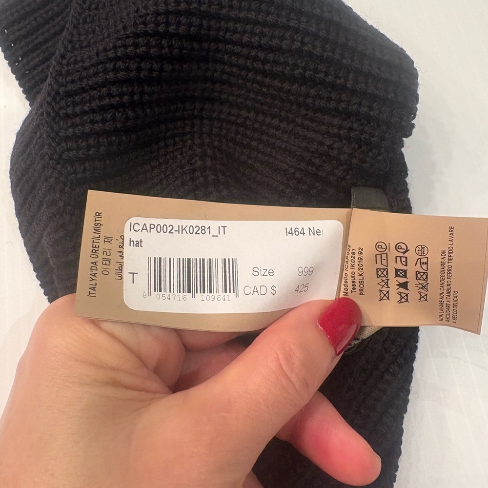 Authentic Versace Black Ribbed Beanie - Picture 3 of 4